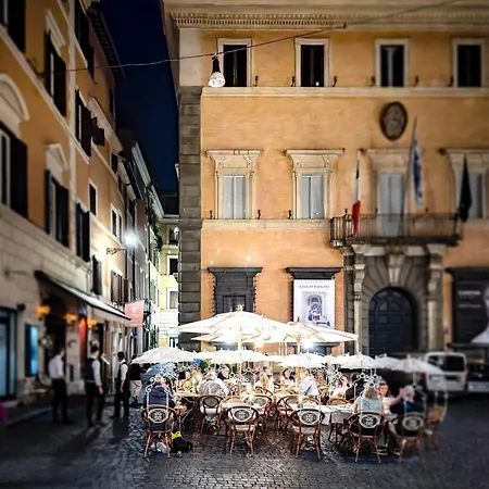 Trevi Fountain Stylish Appartement