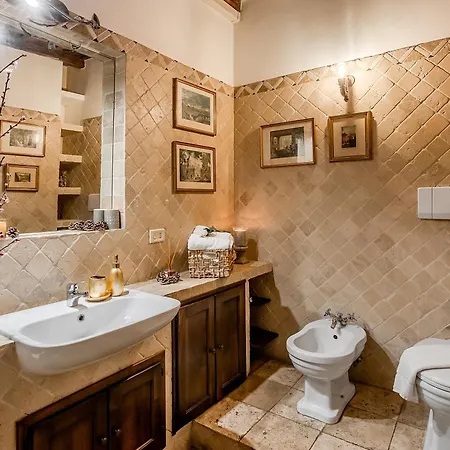Trevi Fountain Stylish Appartement